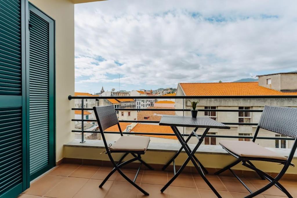Super Anadia - Golden Apartment ฟุงชาล ภายนอก รูปภาพ